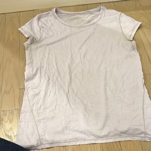 lululemon athletica Lavender Short Sleeve Tee